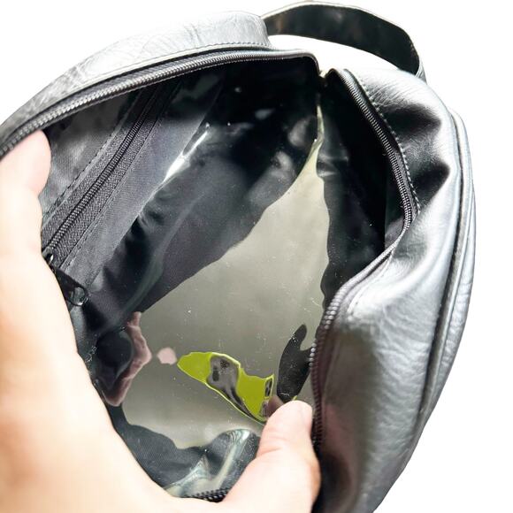 Original Penguin by Munsingwear Men's Black Faux Leather Travel Toiletry Bag OS - Picture 9 of 13